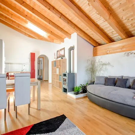 Near Gondola In Tyrol, Cleaning Included Apartment *