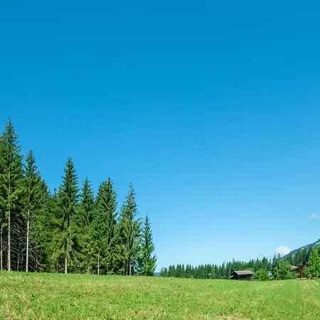 Near Gondola In Tyrol, Cleaning Included 公寓